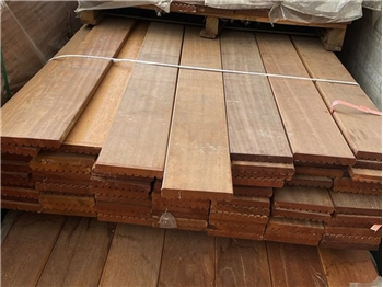 DUSTY Castle Top Hardwood Balau Decking  (145mm x 21mm)